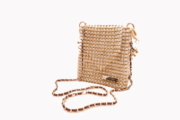 BOLSA MEDIANA DE CRISTALES TORNASOL TRANSPARENTE Y CON CRISTAL DE FORMA DE PERLA COLOR DORADO