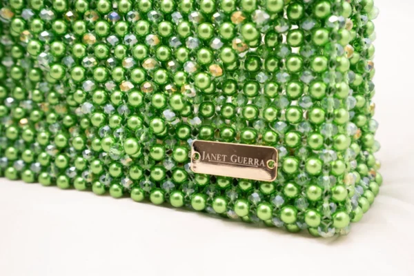 BOLSA GRANDE CON CRISTALES COLOR VERDE TRANSPARENTE TORNASOL Y PERLAS EN VERDE ESMERALDA