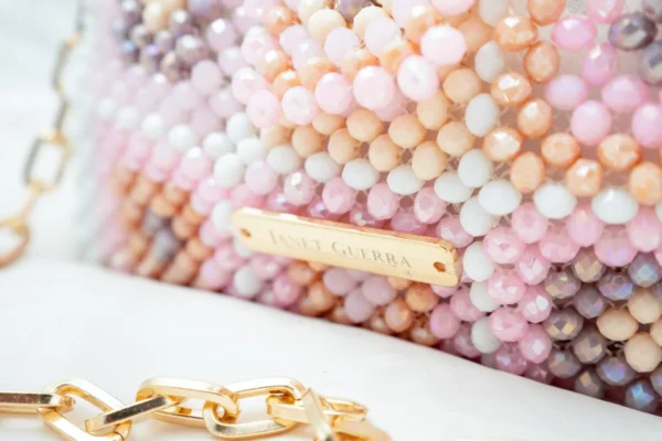 BOLSA GRANDE DE CRISTALES DE COLOR3ES BLANCO, ROSADO MATE, BEIGE ROSADO TORNASOL