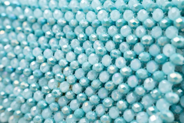 BOLSA GRANDE CON CRISTALES CELESTE TORNASOL Y PERLA CELESTE